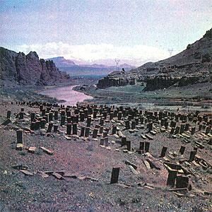 Julfa_Cemetery3